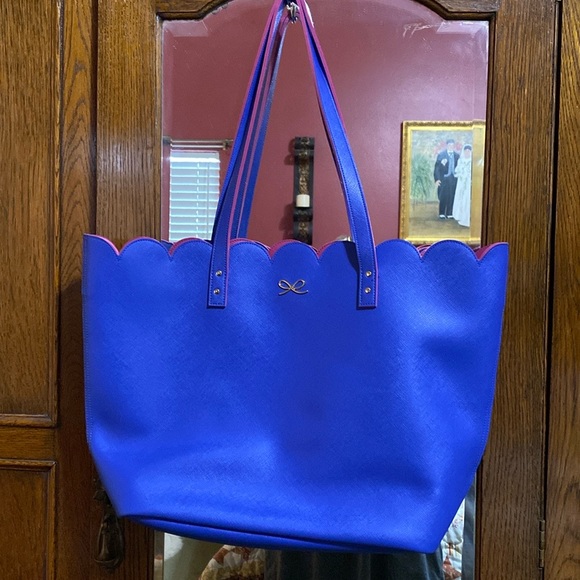 Bath & Body Works Handbags - Vacation!! Be back soon! 
Bath and Body Works Tote bag NWT